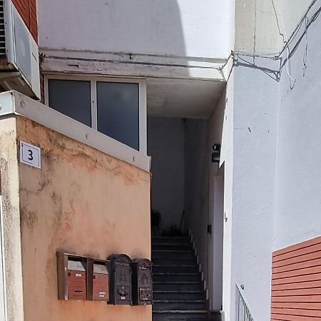 איגלסיאס Black&White Guest House מראה חיצוני תמונה