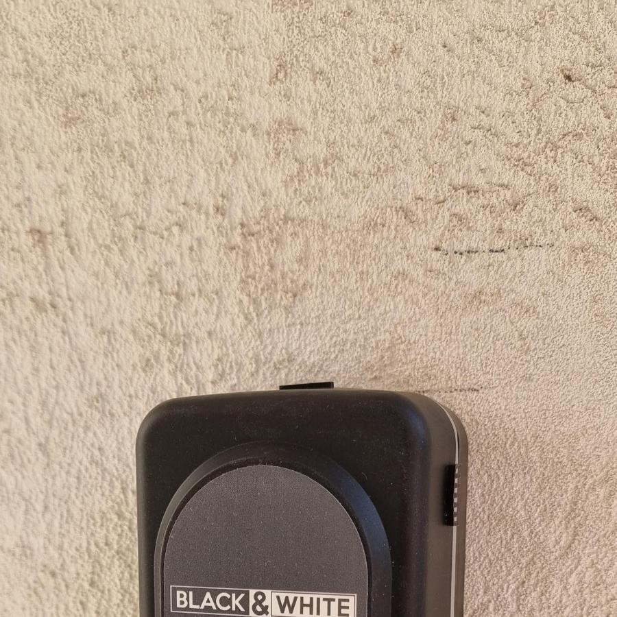 איגלסיאס Black&White Guest House מראה חיצוני תמונה